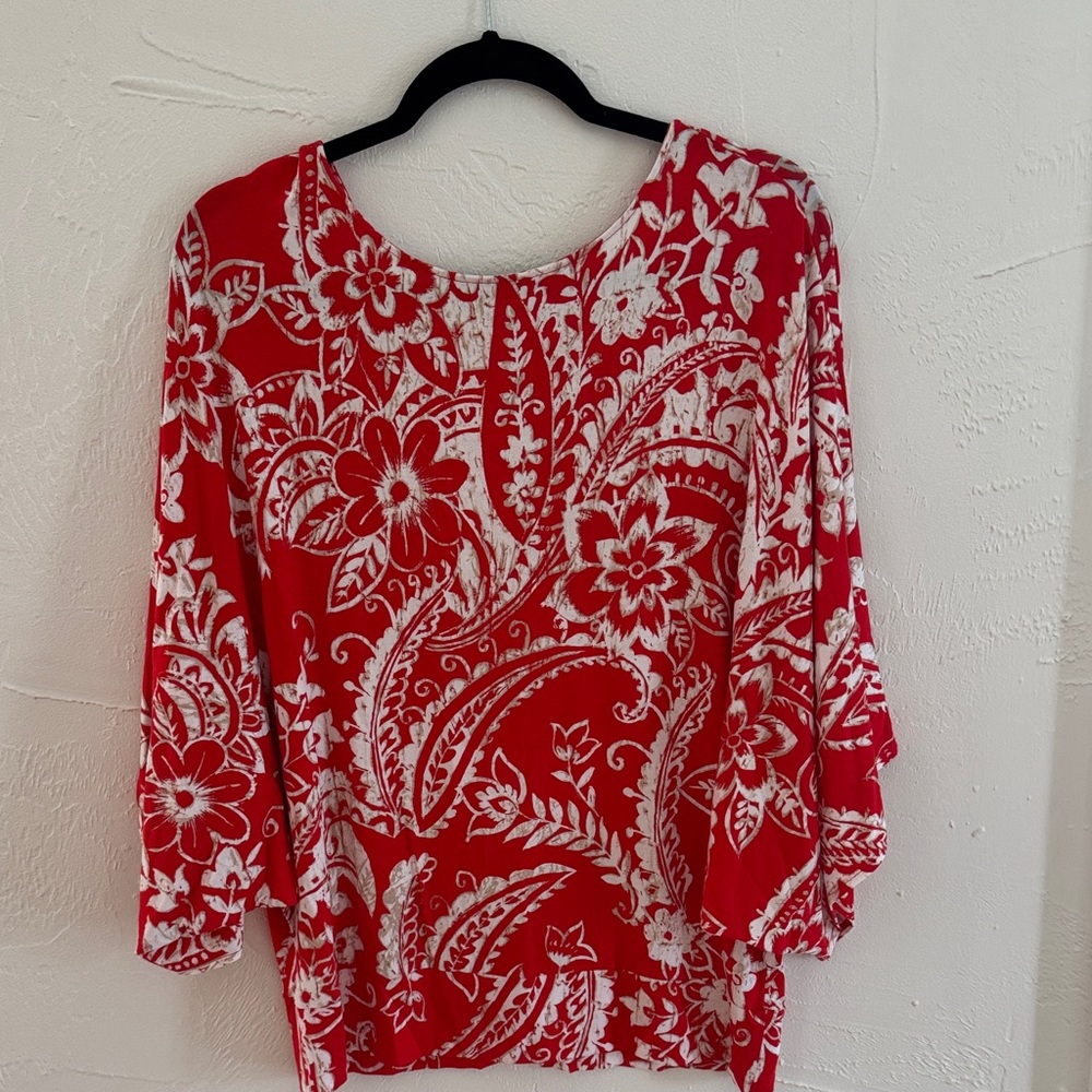 ❤️Chico’s Red & White Floral Paisley Blouse ❤️ Size 2